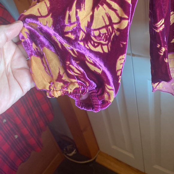 Johnny Was NWT Vida Floral Burnout Velvet Long Sleeve Vneck Silk Rayon Blouse - Picture 7 of 15